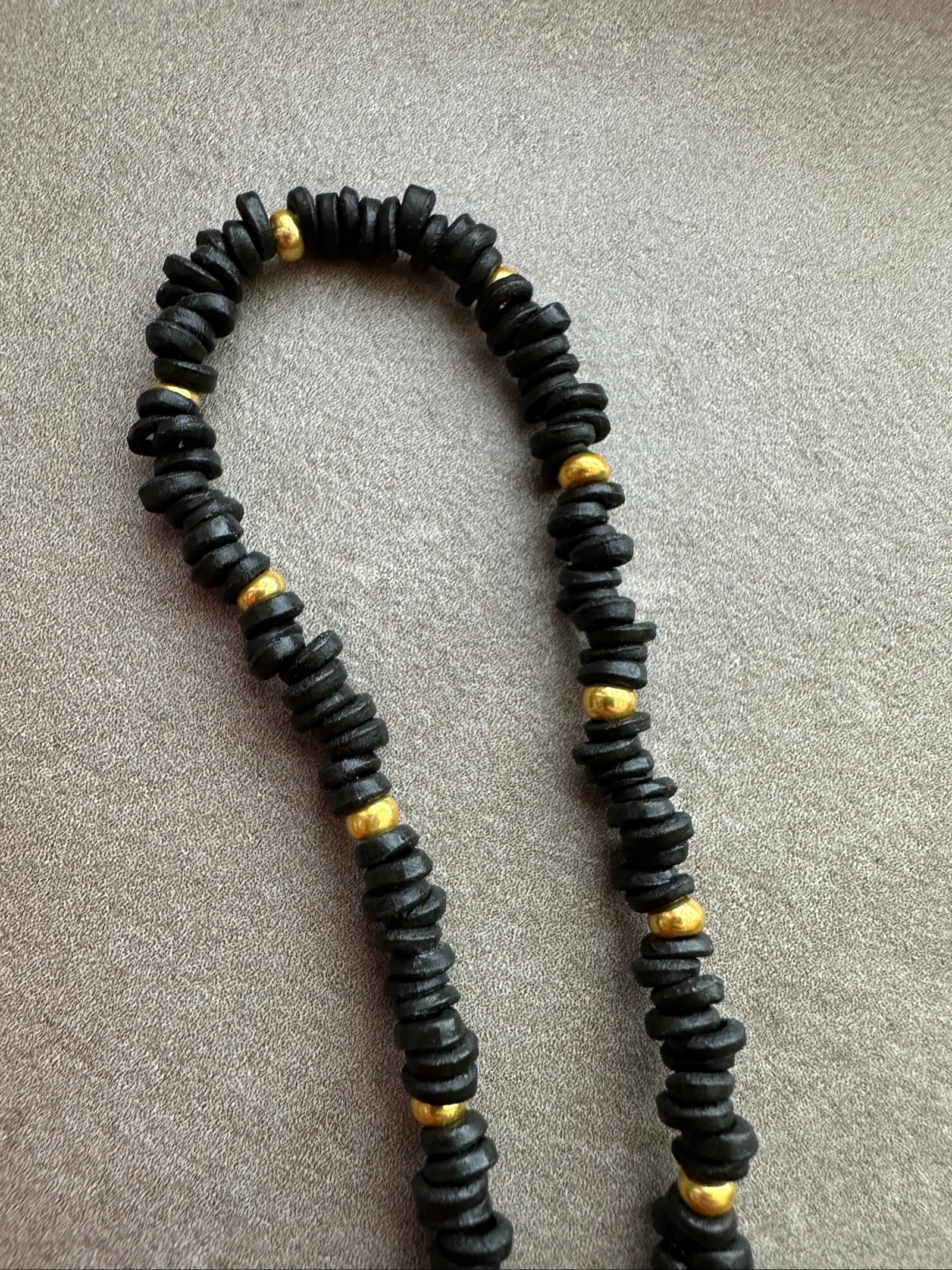 Eyeglass strap black and gold – photo 3